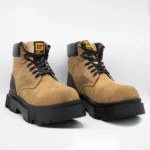 بوت cat چرم نبوک بنددار خاکی